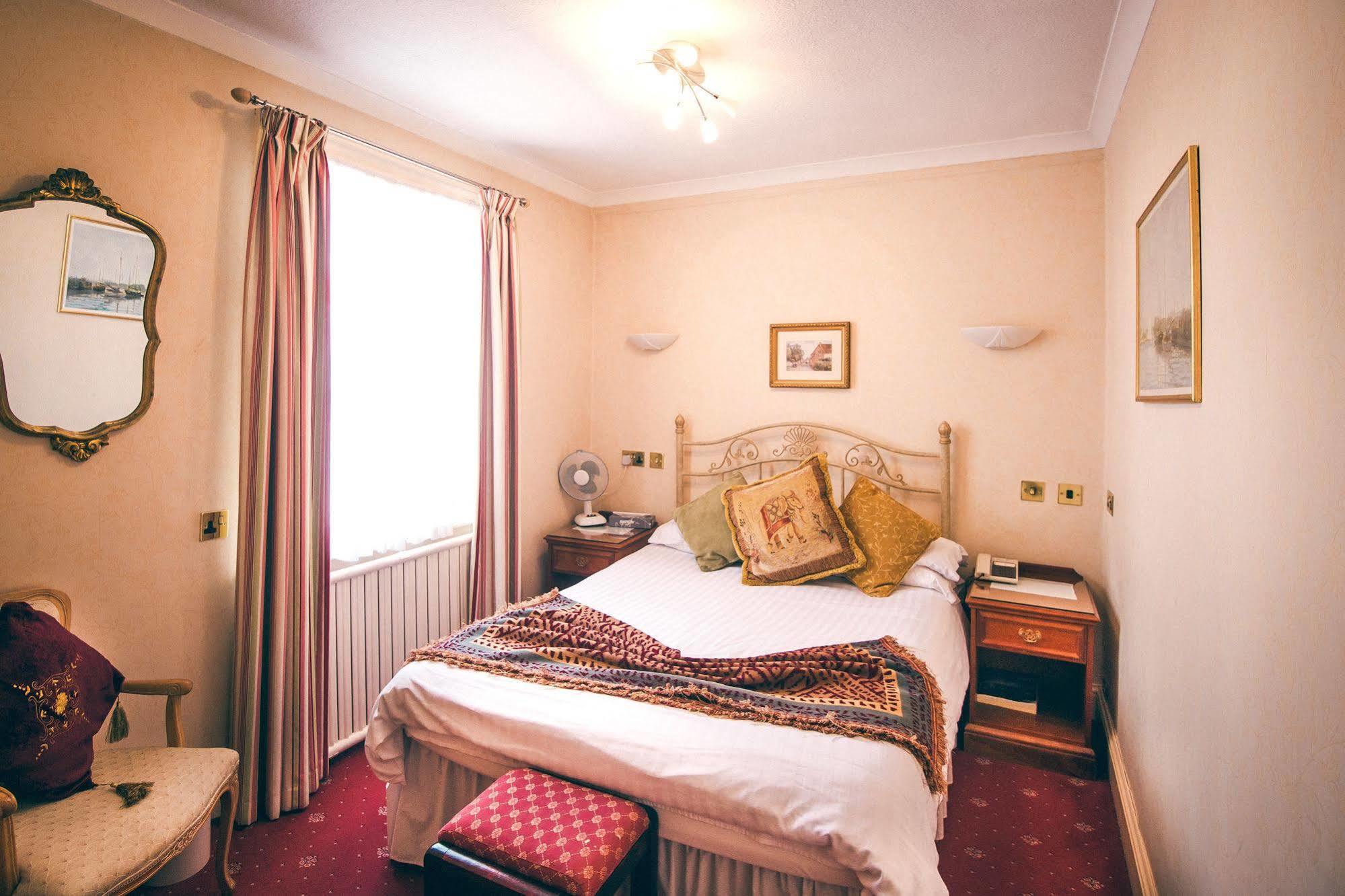 The Revere Hotel Saint Helier Jersey Екстериор снимка