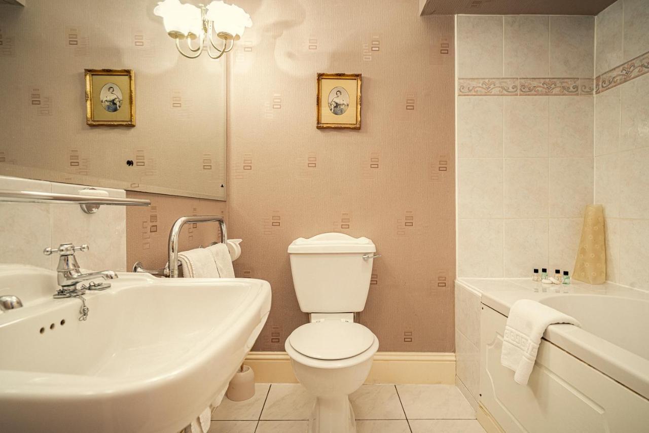 The Revere Hotel Saint Helier Jersey Екстериор снимка