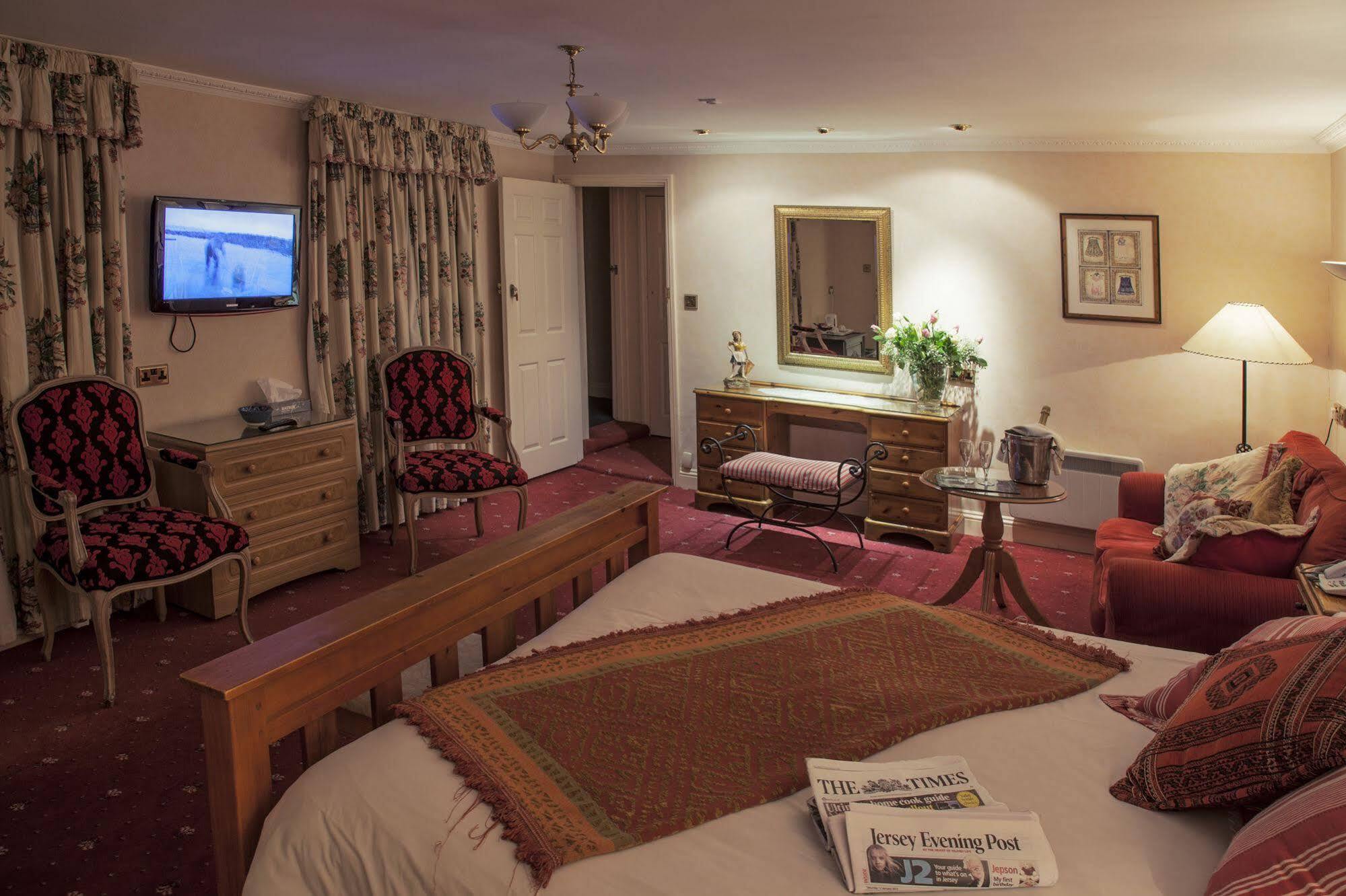 The Revere Hotel Saint Helier Jersey Екстериор снимка